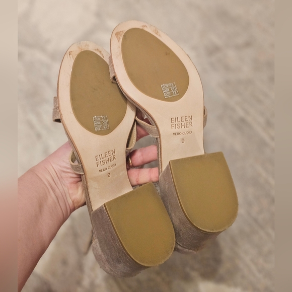 Eileen Fisher Jazzy Heel Sandals  Gold Platinum Leather Block Strap 9 - Picture 8 of 16